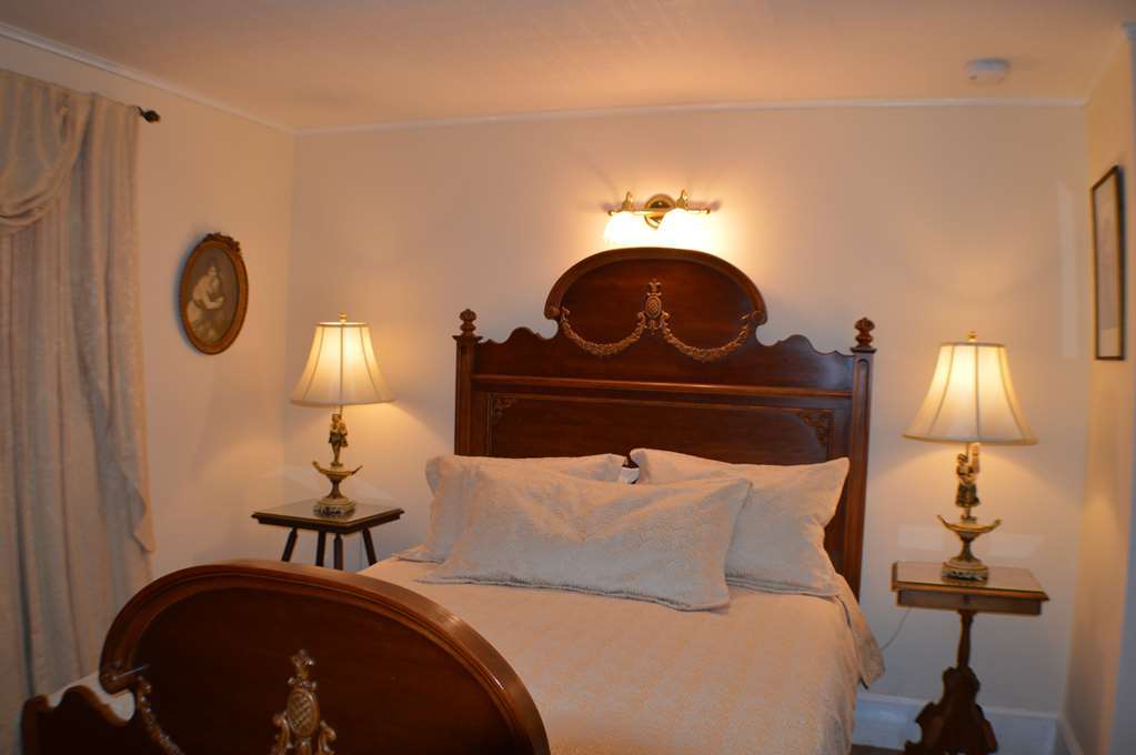 Seven Hills Inn Lenox Habitación foto
