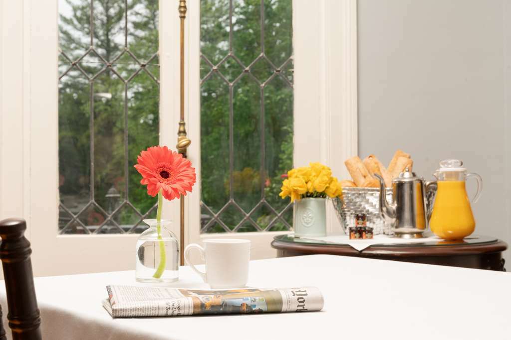 Seven Hills Inn Lenox Restaurante foto